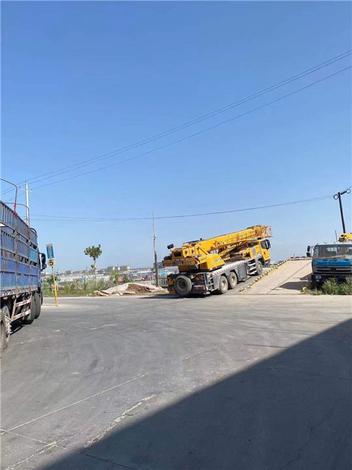 南昌市25吨吊车的租赁价格大概是多少？